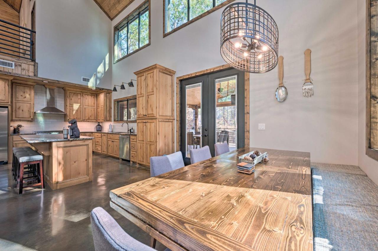 Broken Bow Lazy Dog Lodge With Hot Tub, Pool Table 외부 사진
